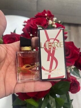 NWT YSL Libre Berry Crush Deluxe Mini, 0.24 oz